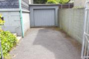 Garage und Stellplatz 