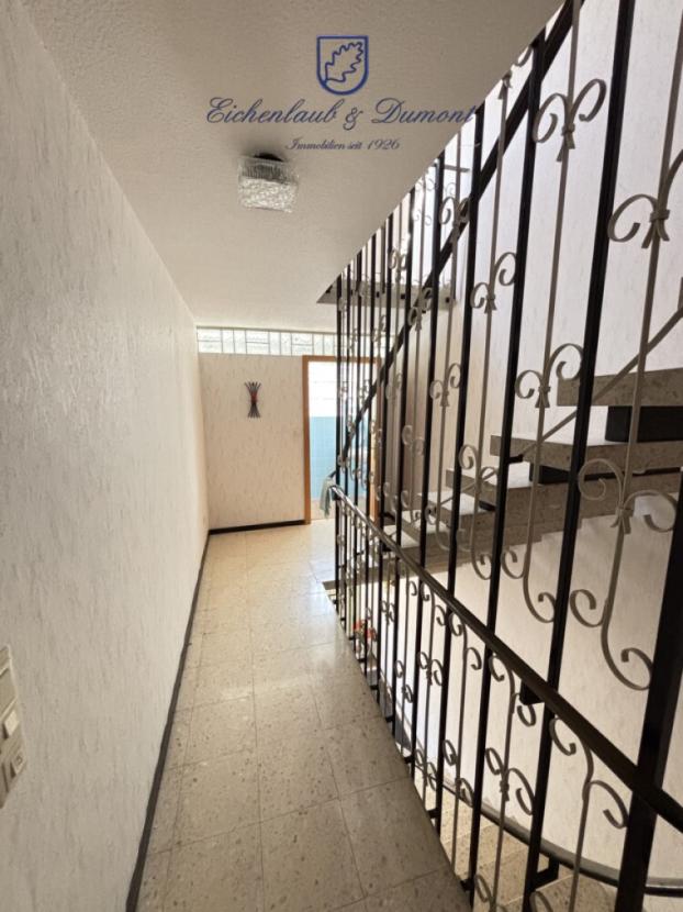 Treppenhaus mit Gäste-WC