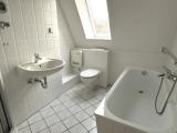 Bad mit Dusche & Wanne 