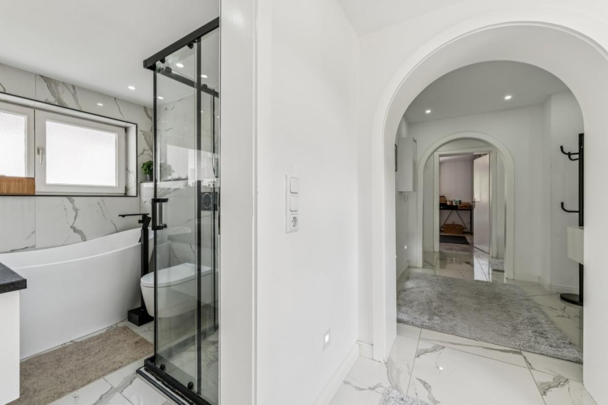 OG: Badezimmer