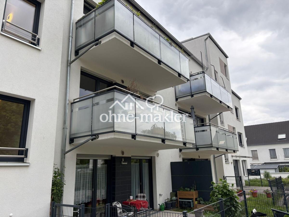 Hausansicht mit Balkon