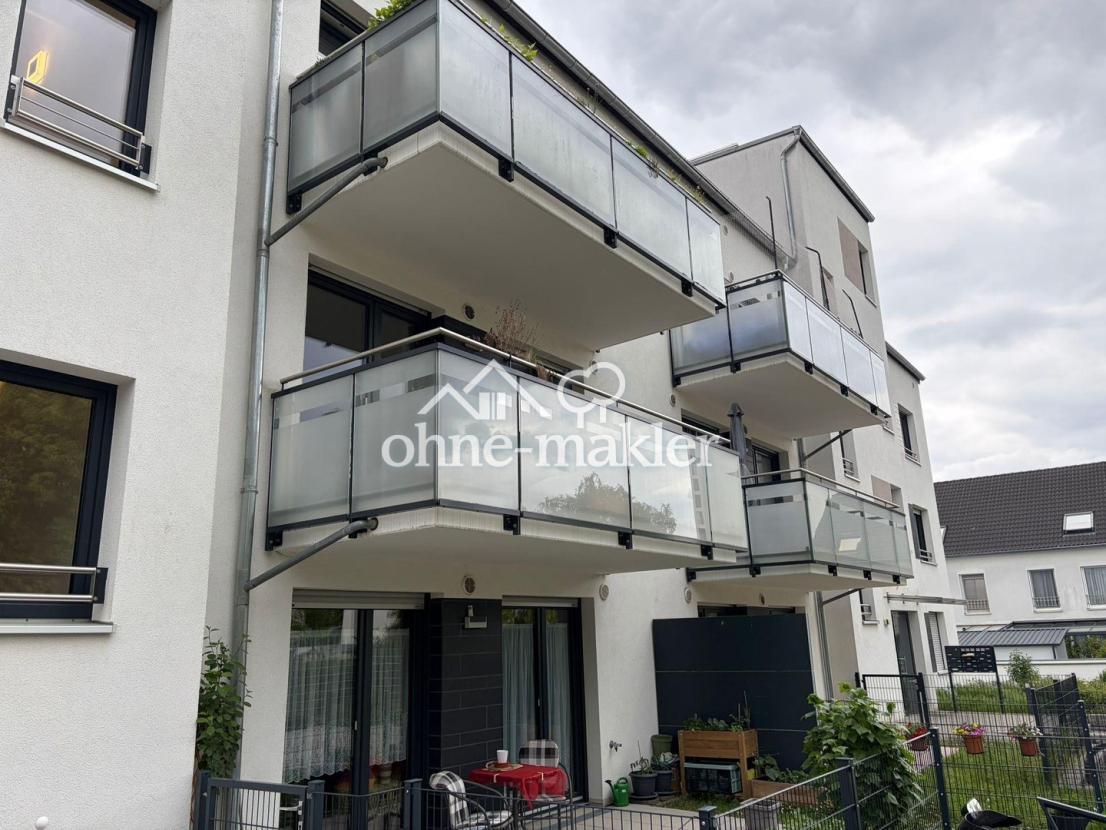 Hausansicht mit Balkon