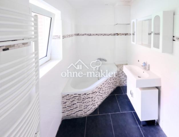 Badezimmer untere Wohneinheit