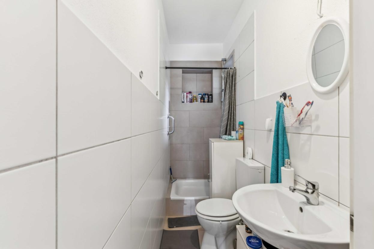 Wohnung 2_Badezimmer EG