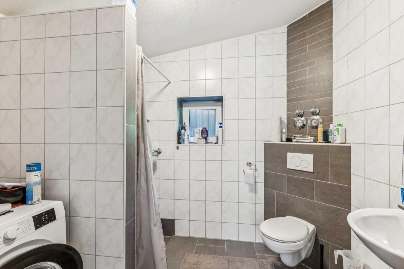 Einliegerwohnung_Badezimmer