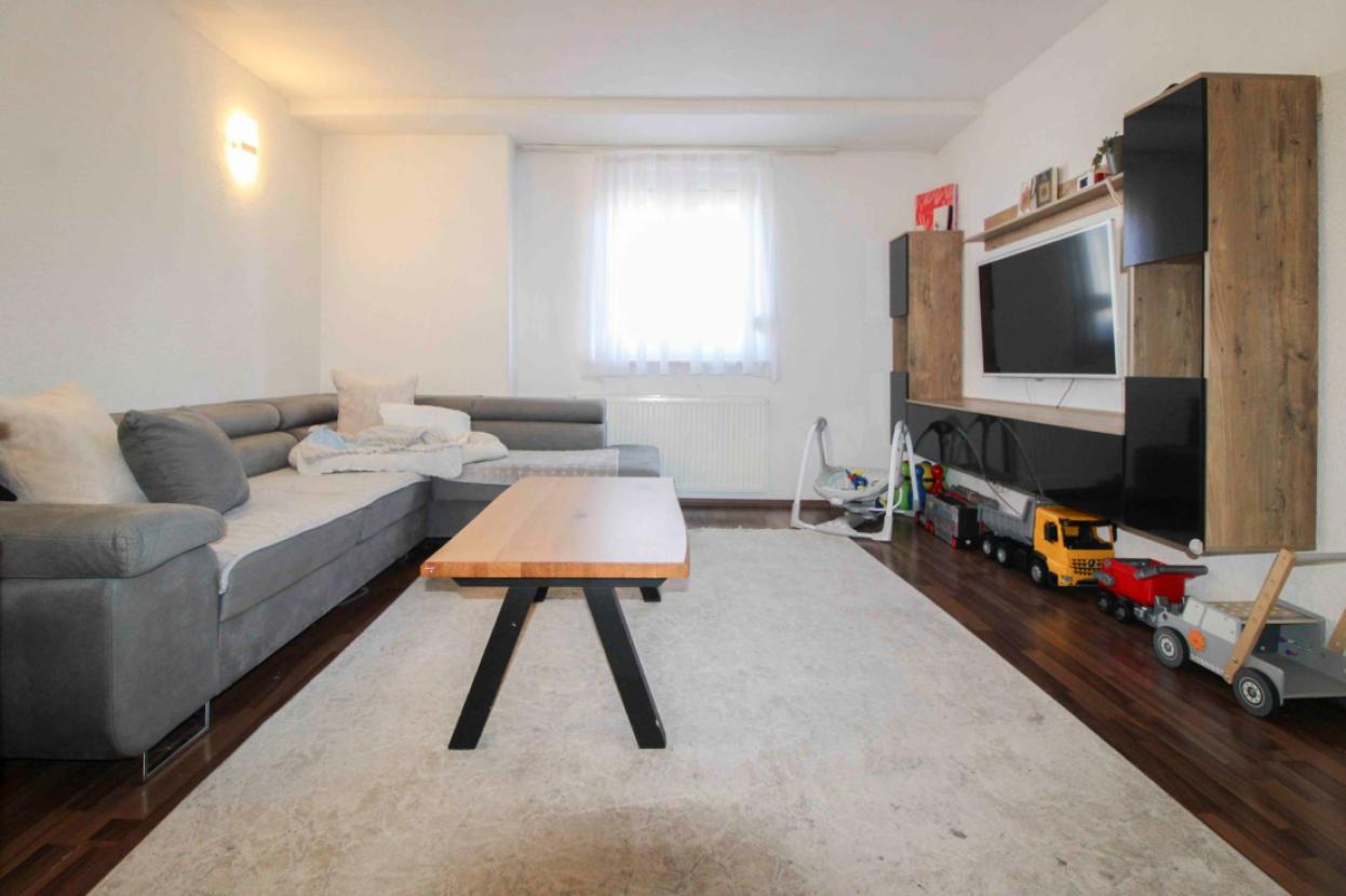 Wohnzimmer Bild 4
