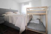 Schlafzimmer Bild 1