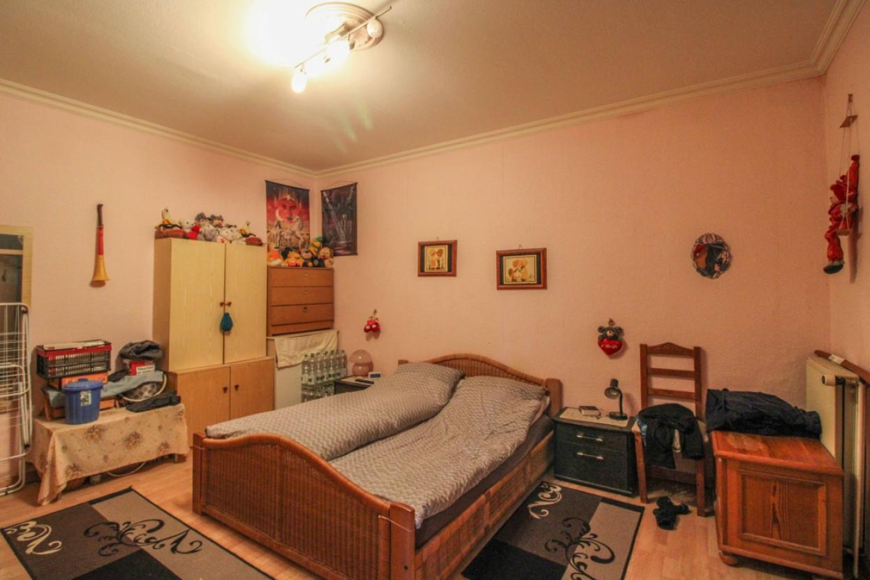 Schlafzimmer EG rechts