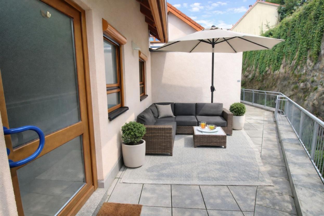 Terrasse KI-generiert