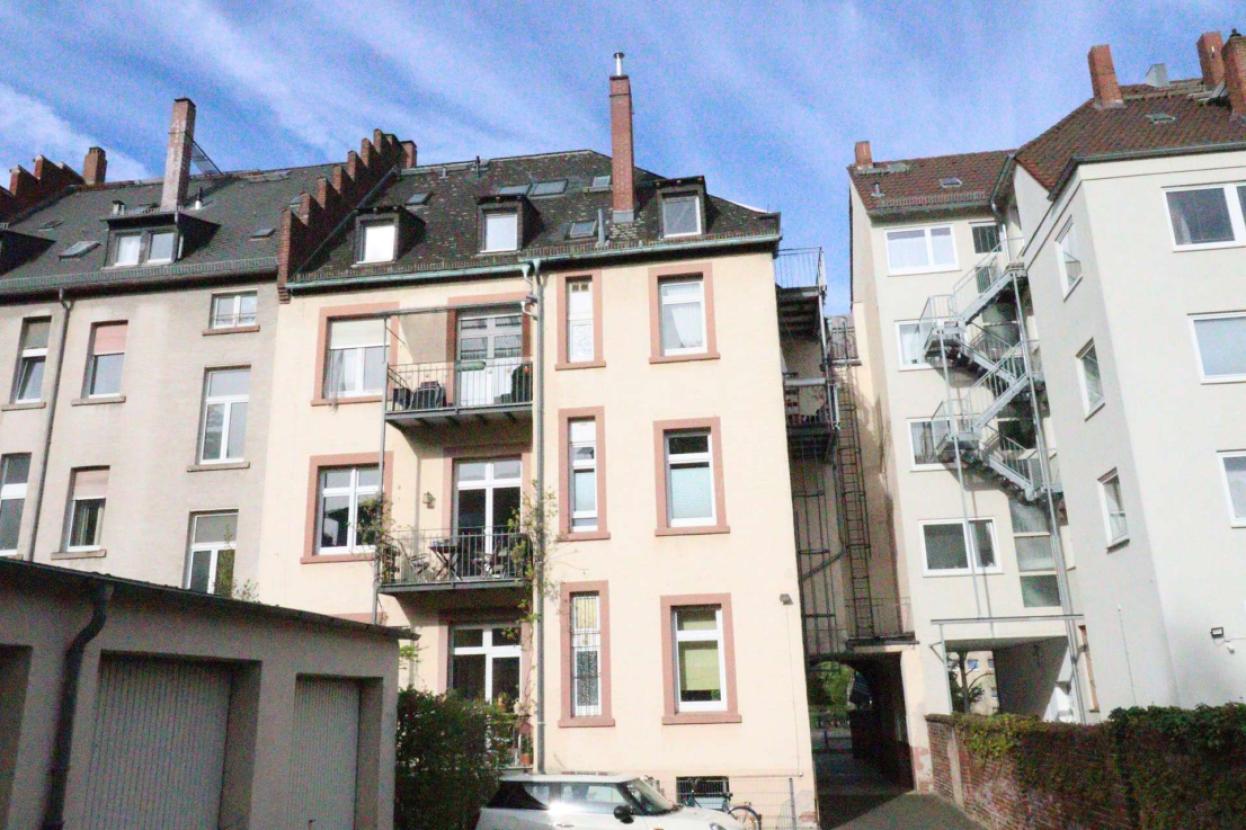 Hausrückseite