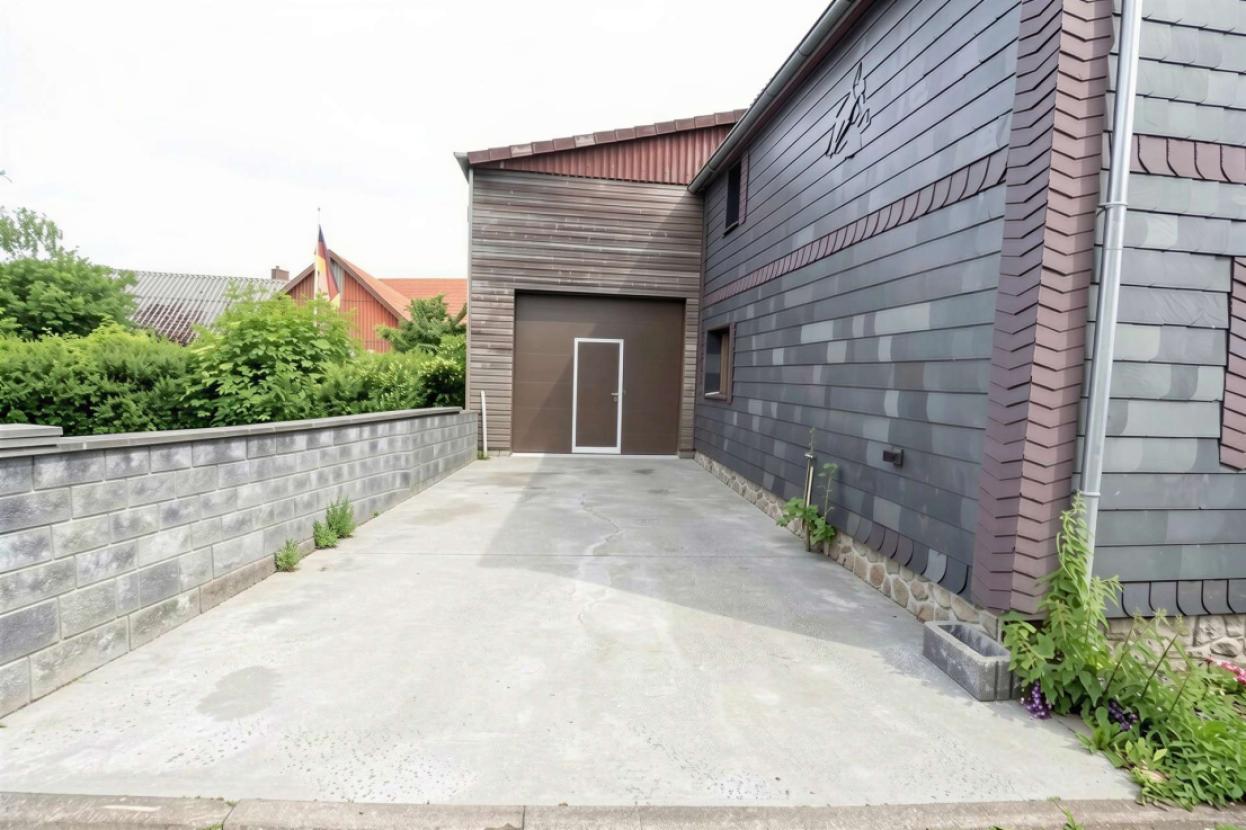 Einfahrt - Scheune - Lagerfläche - Garage