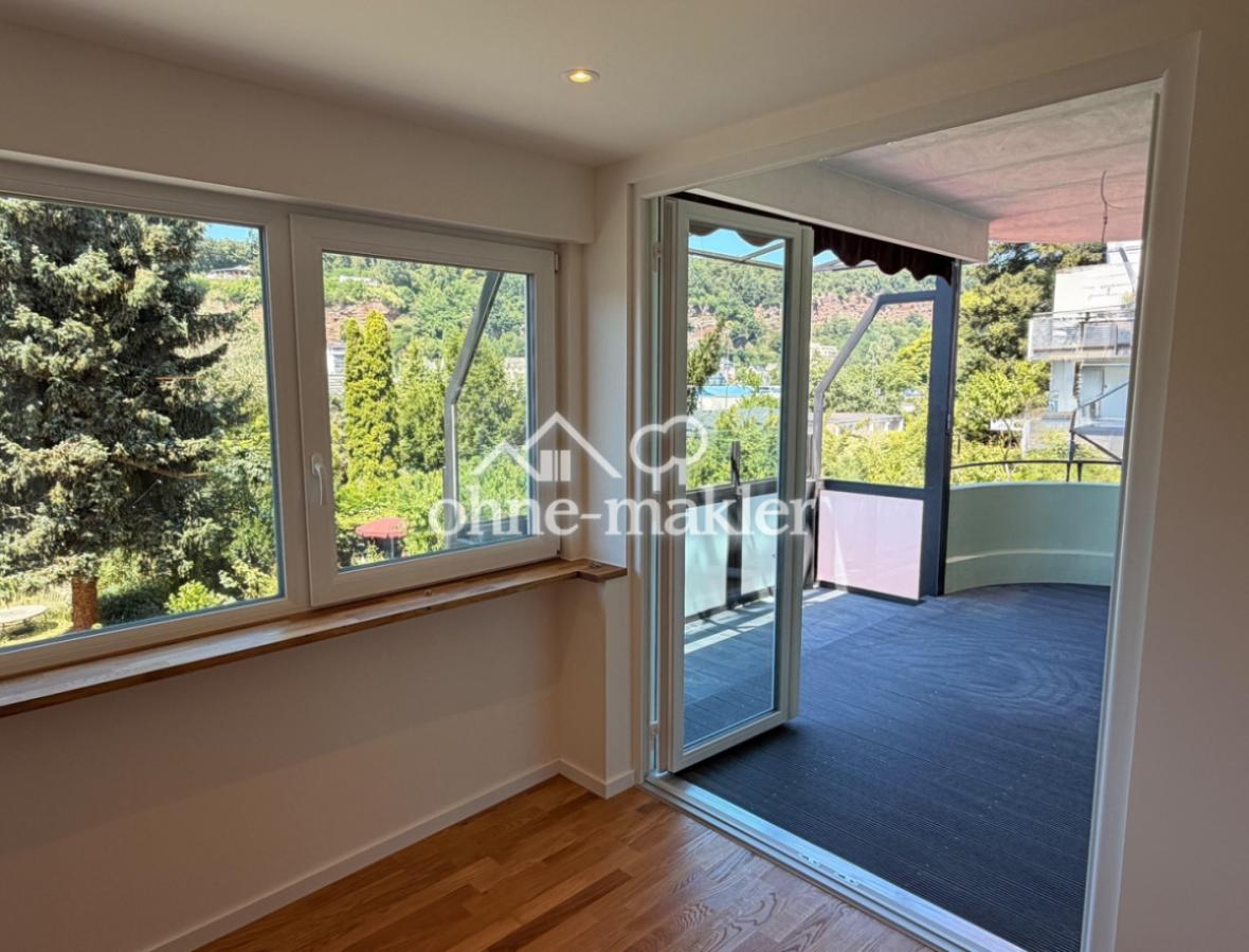 Esszimmer mit Balkon