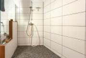 Dusche Hinterhaus