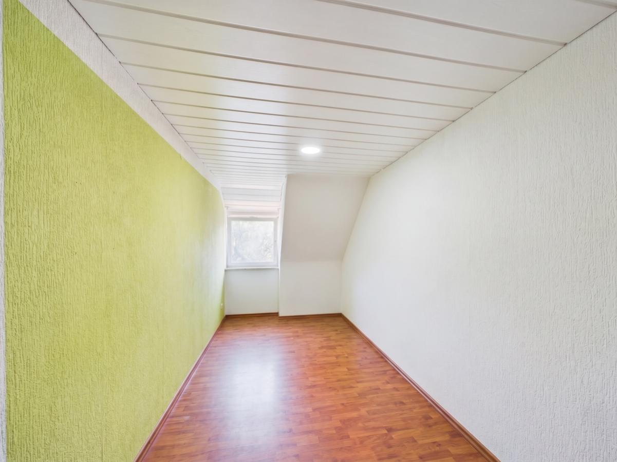 Büro o. Kinderzimmer