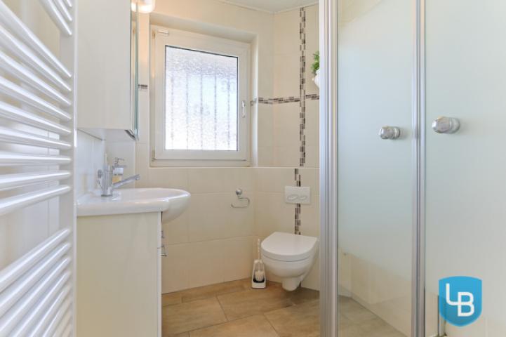 Duschbad mit WC im EG 