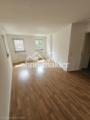 großes helles Schlafzimmer