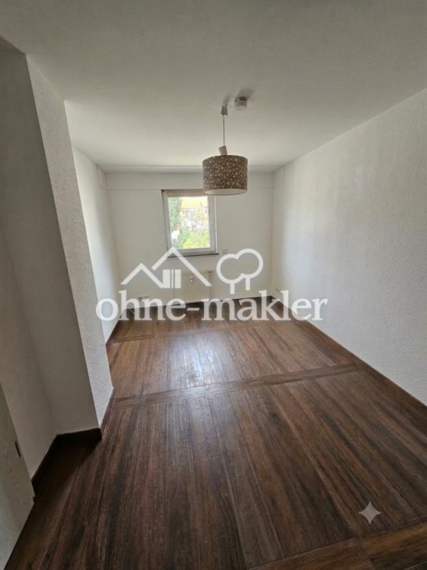Schlaf-/Kinderzimmer Büro