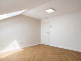 Großes Schlafzimmer