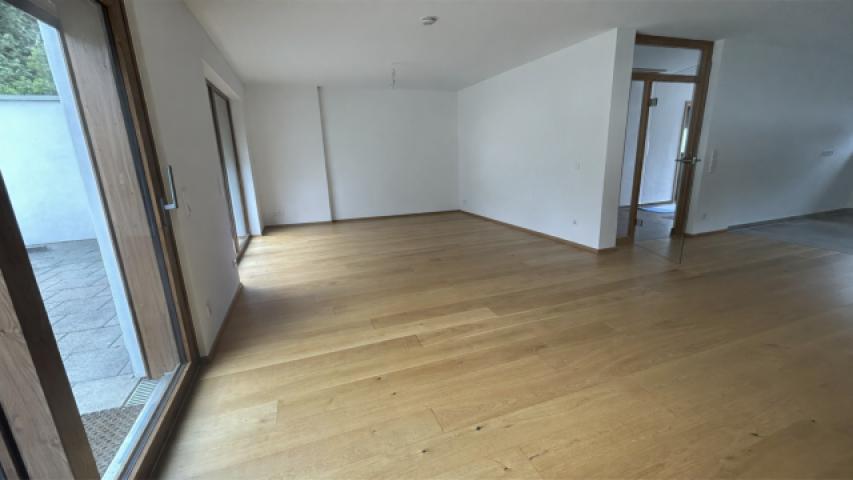 Wohnzuimmer (KI Staging)