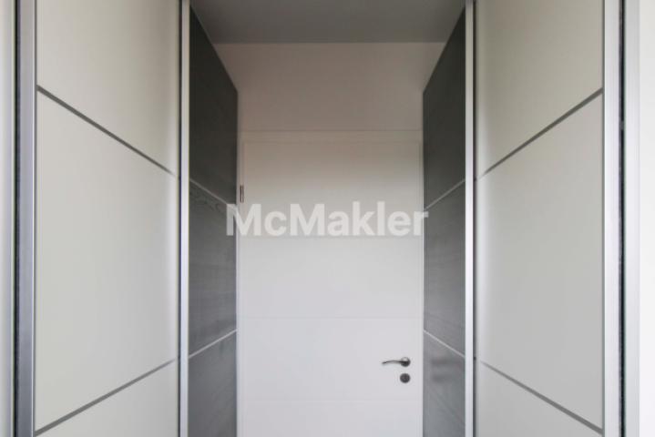 Begehbarer_Kleiderschrank_DG