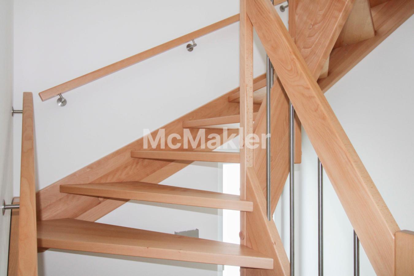 Hochwertige_Treppe