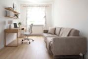 Kinderzimmer _ Büro - Modernisiertes Raumbeispiel