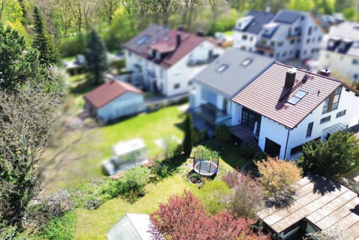 Außenansicht Nord-West mit Garten