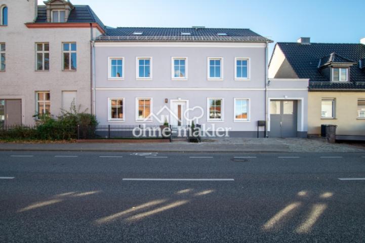 Straßen-Ansicht
