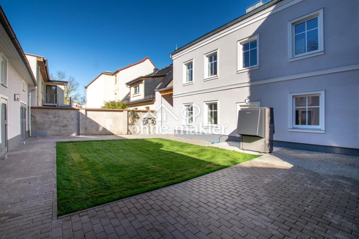 Kleiner Garten mit Terrasse