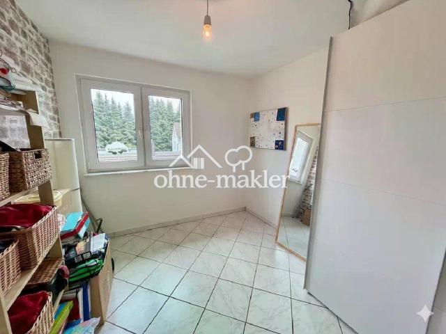 Büro-/Kinderzimmer 