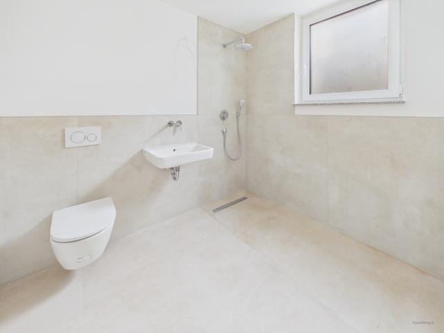 Badezimmer EG