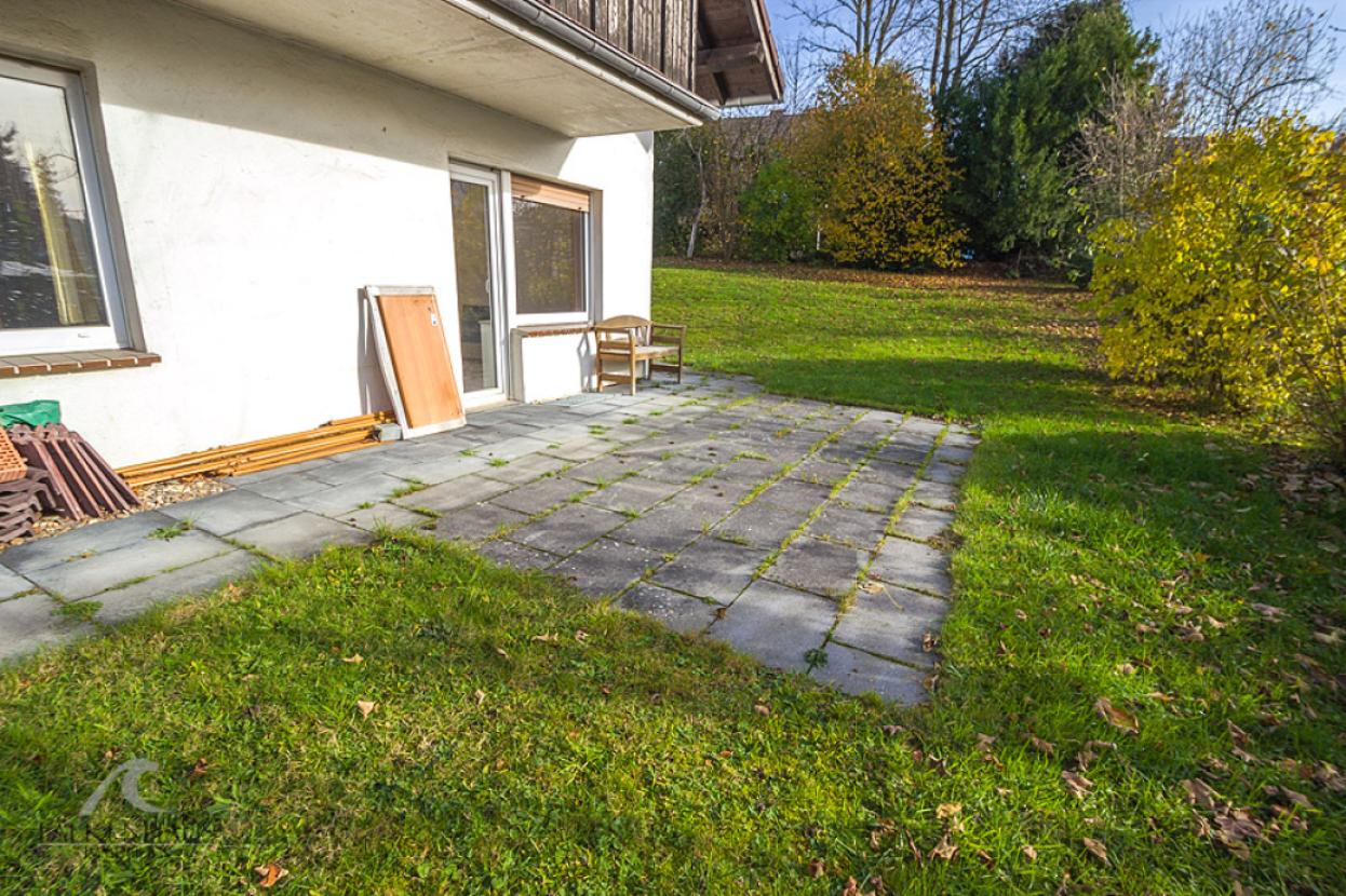 1. Terrasse seitlich
