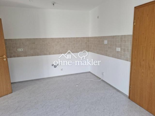 Küche mit Speisekammer
