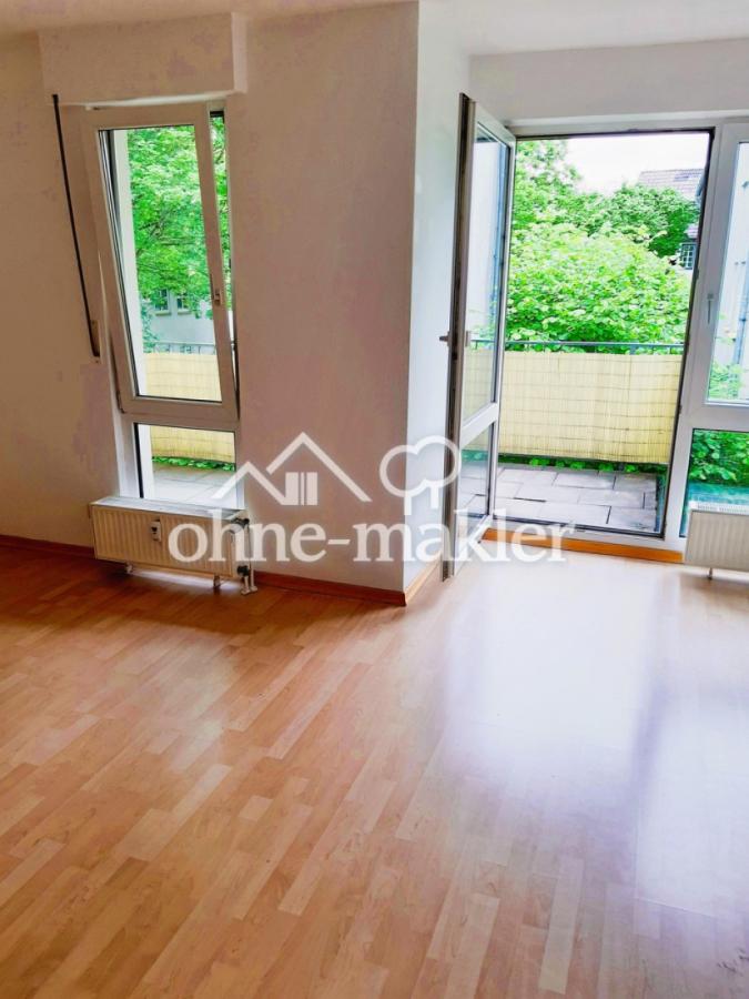 Innenansicht Richtung Balkon