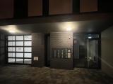 Haus-Eingang / Abend