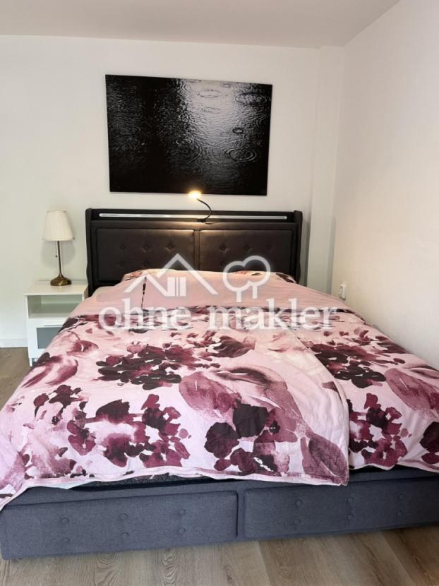 Doppelbett im Schlaflzimmer
