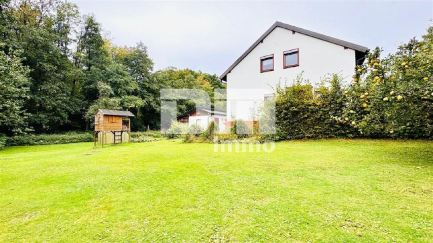 Großer Gartenbereich