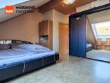 Schlafzimmer DG