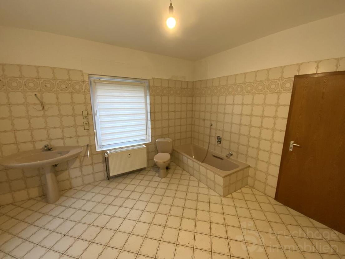 Wohnung EG - Bad (2)