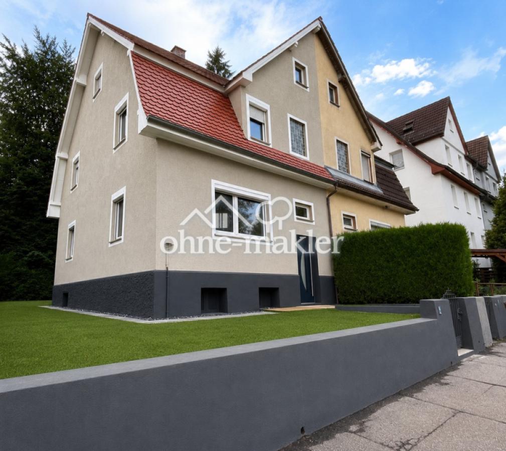Hausansichten (Front/Seite)