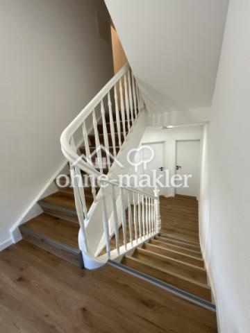Treppenhaus (EG/OG)