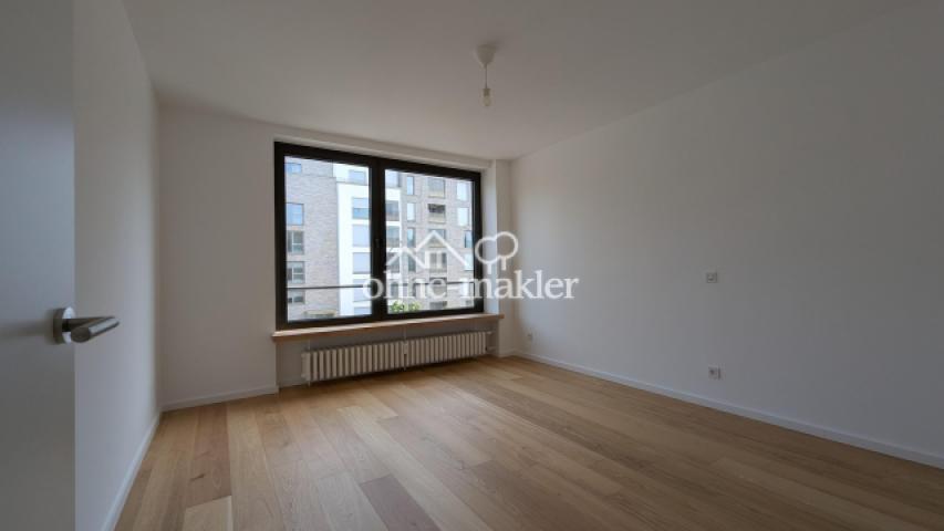 Schlafzimmer Straßenseite
