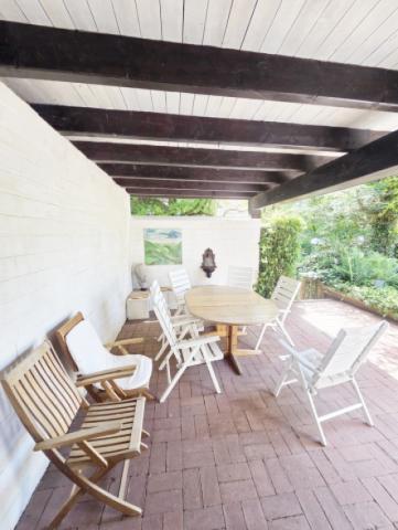EG überdachte Terrasse