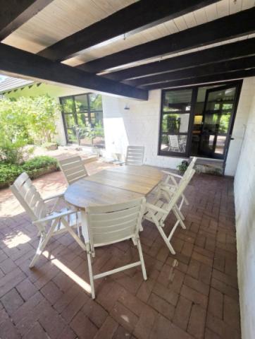 überdachte Terrasse
