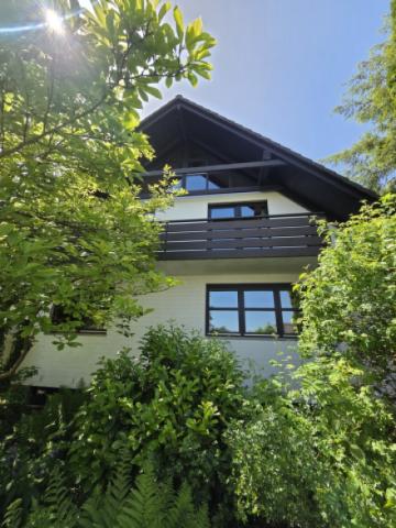 Haus Balkone Front
