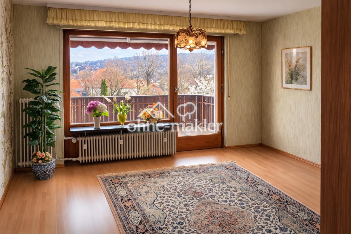 Zimmer 1 mit Balkonzugang OG