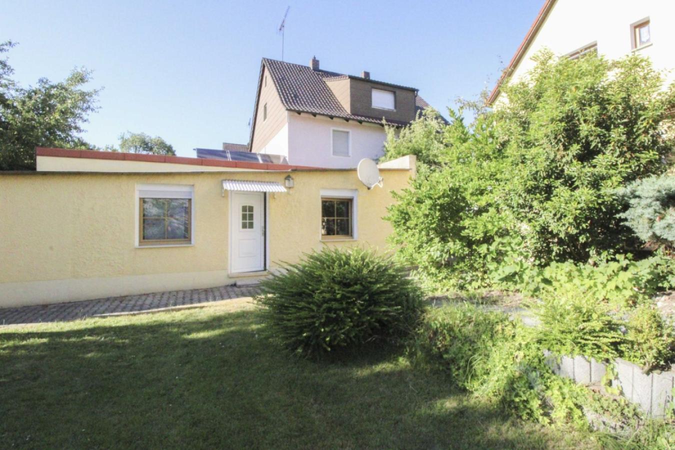 Nebengebäude mit 2 Wohneinheiten