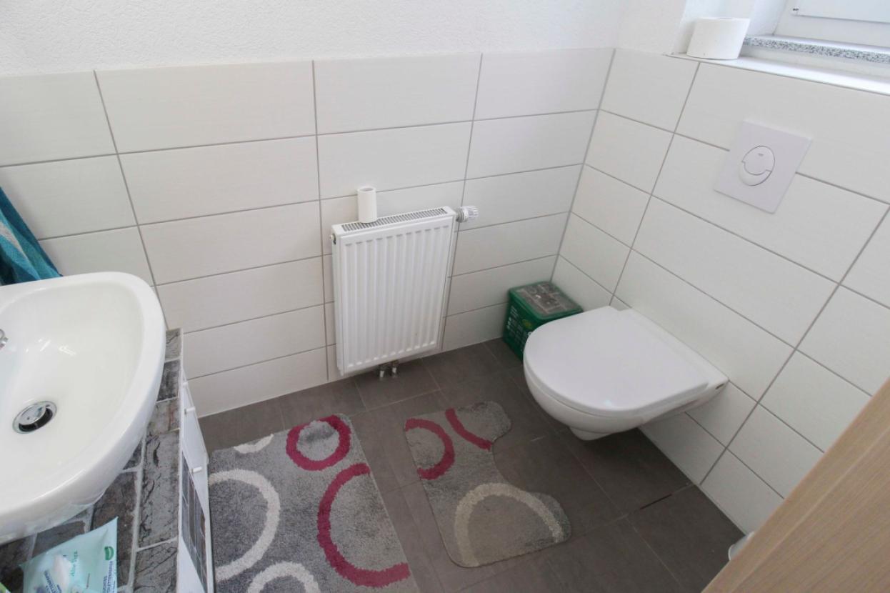 Gäste WC (2)