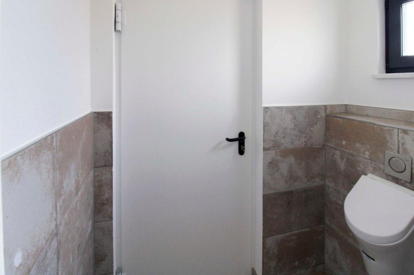 Gäste-WC Zugang zur Garage