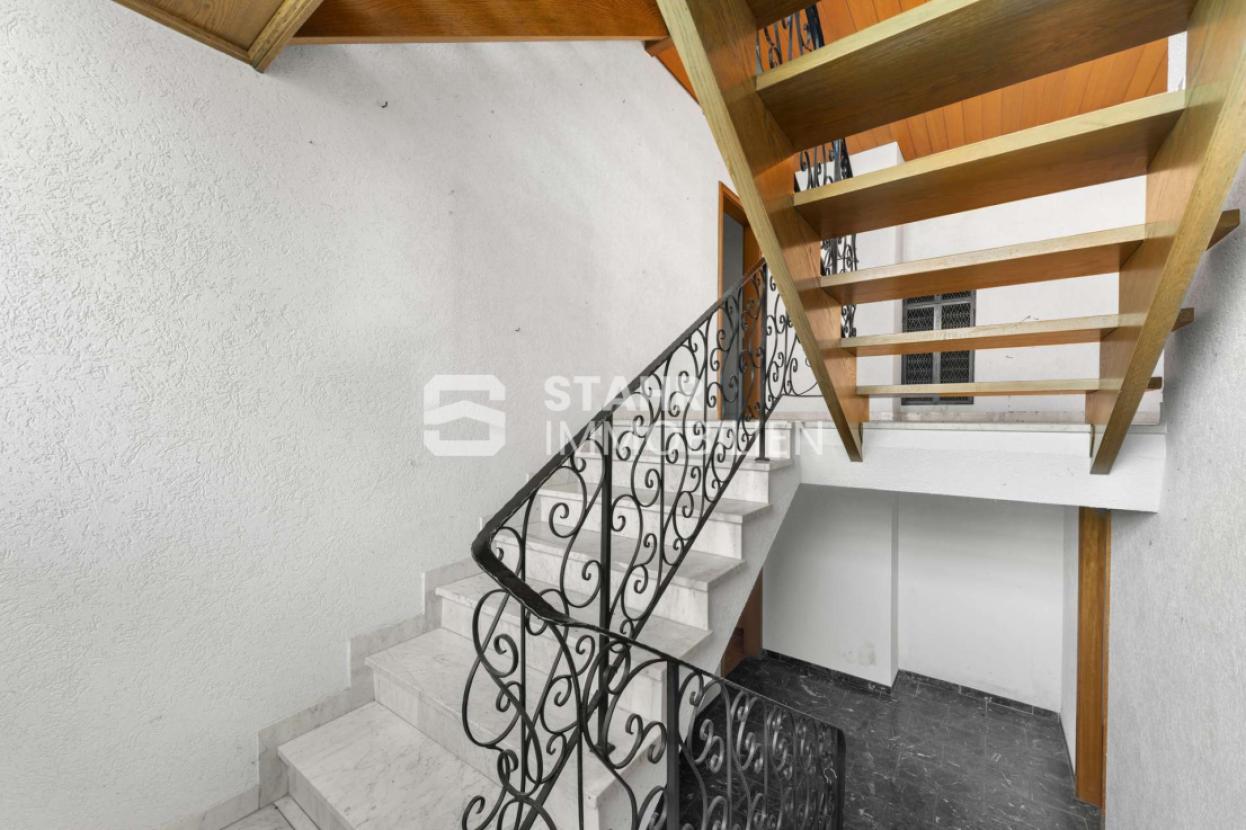 Treppe zum UG 